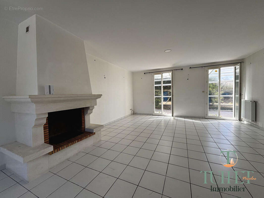 Maison 126 m² à Hiers-Brouage  - photo 4