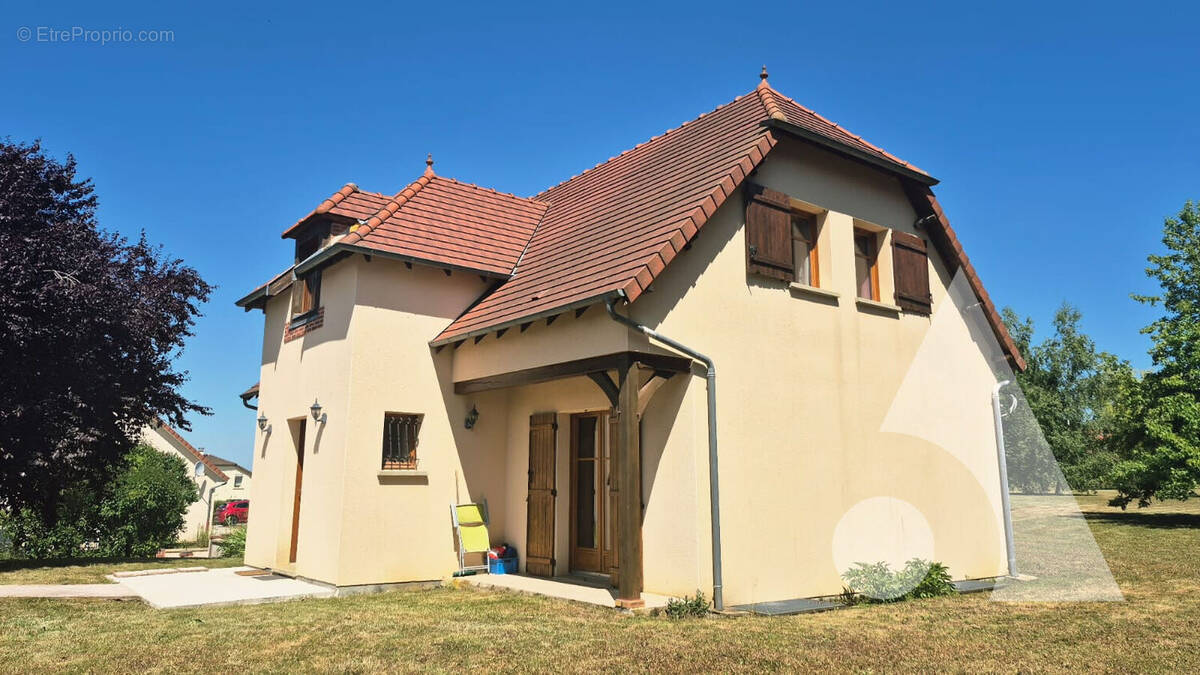 Maison à BAR-SUR-SEINE