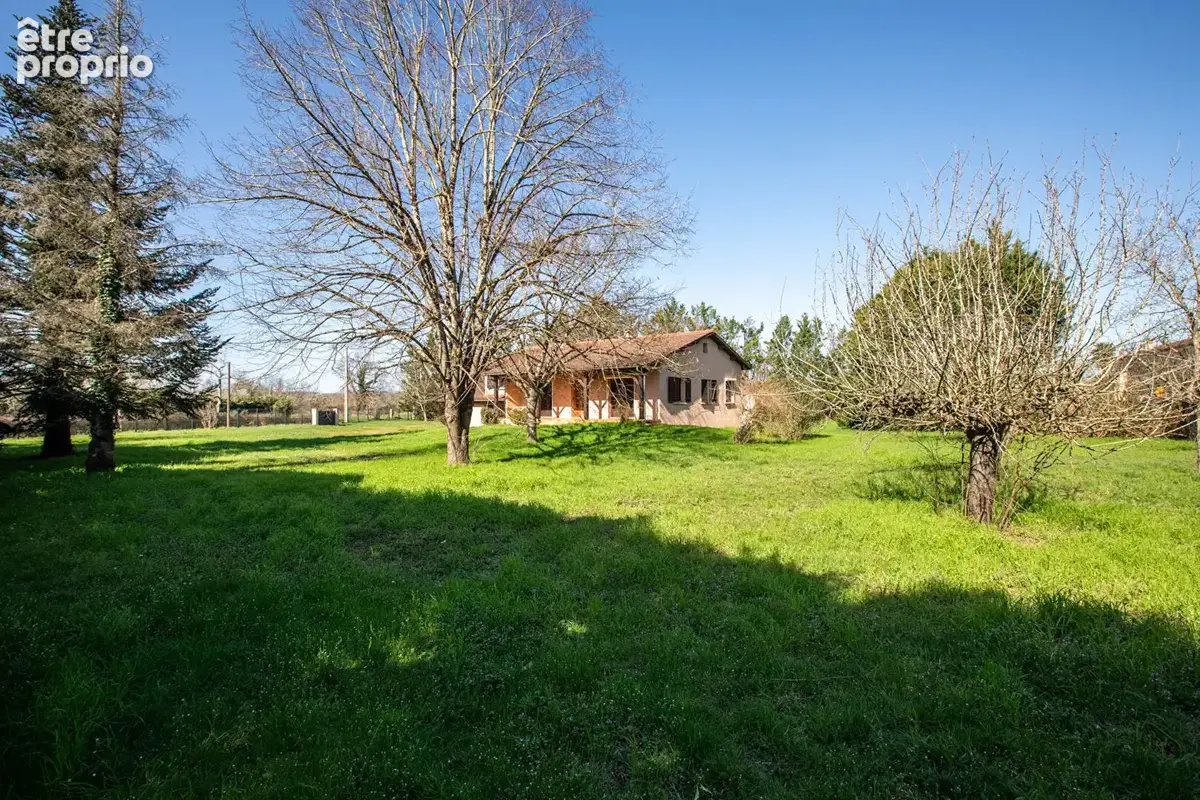 Une maison familiale avec plus de 4 500 m² de terrain à Riscle - photo 7