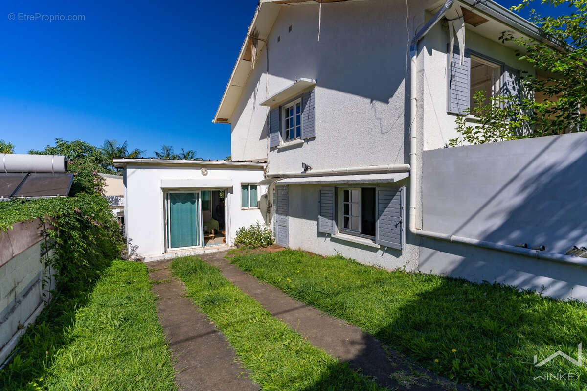 EXCLUSIVITÉ · Maison 230 m2 · 2 logements indépendants · Le Tampon 12ème Km · - photo 7
