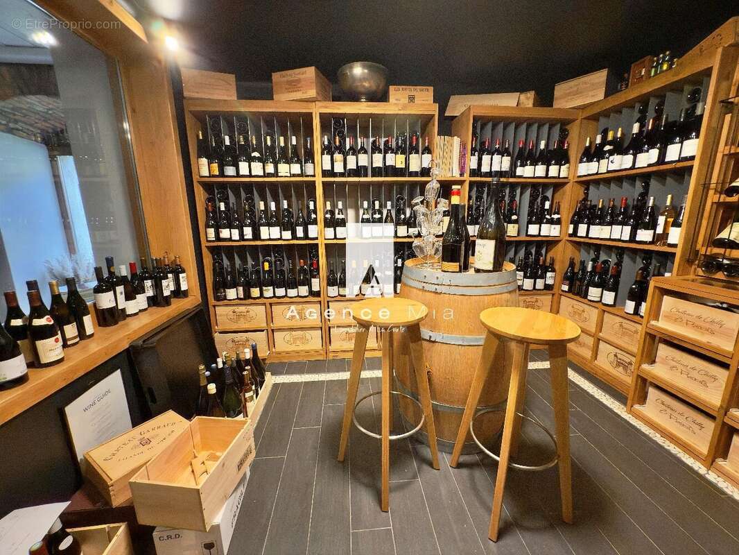 Commerce à DOUVAINE