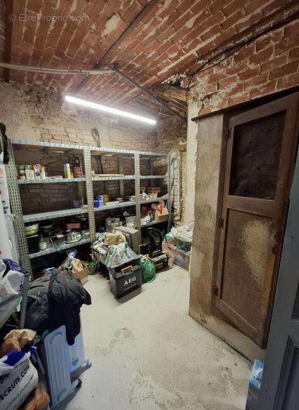 Charme, authenticité et potentiel pour cette belle maison de 90 m² + 50 m² de remise sur un terrain 690 m² constructible dans sa - photo 18
