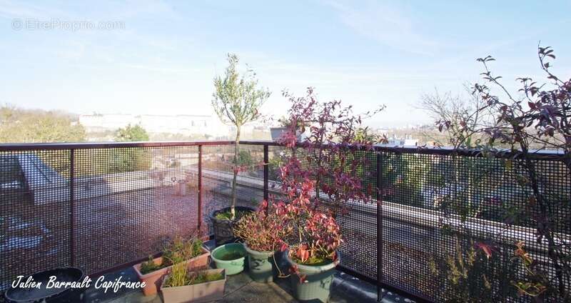 Appartement T3 au dernier étage avec garage fermé (construction 2010) - photo 2