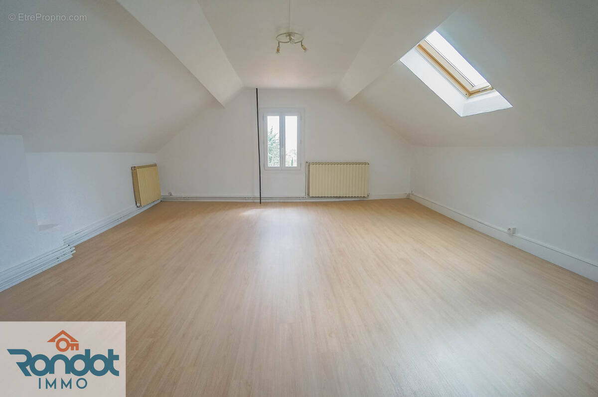 Appartement à FONTAINE-LES-DIJON