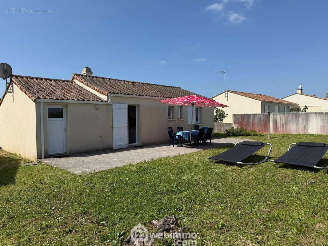 Terrasse Agréable à vivre - Maison à LONGEVILLE-SUR-MER