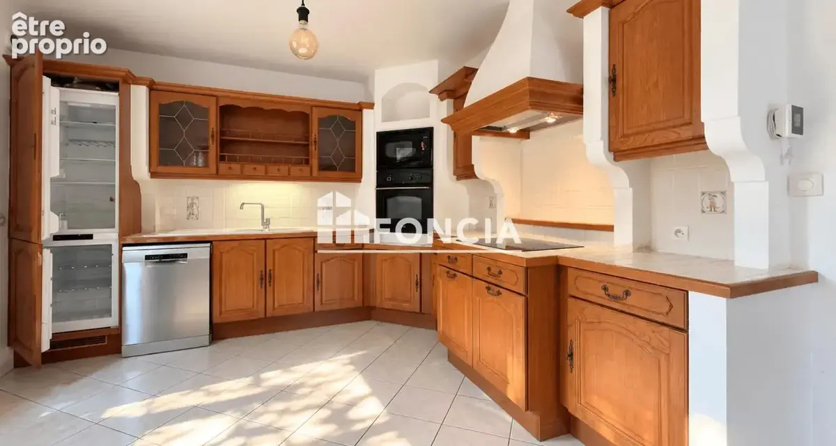  Grande maison familiale de 160 m² – 5 chambres, balcons et 2 garages - photo 5