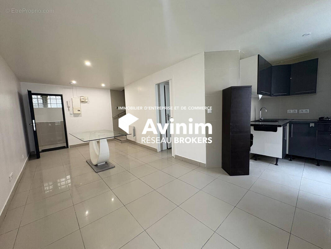 Appartement à AUBERVILLIERS