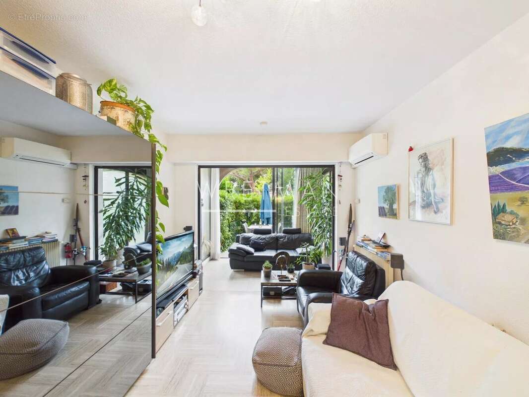 Appartement à VILLENEUVE-LOUBET