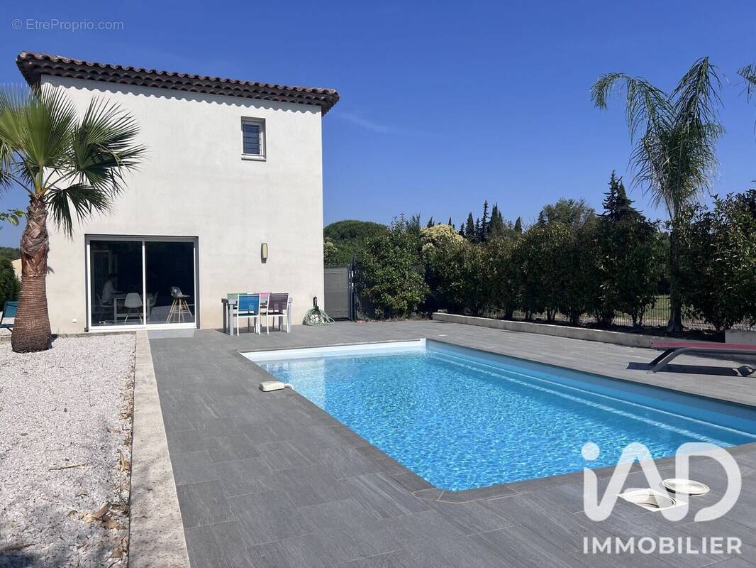 Photo 1 - Maison à PUGET-SUR-ARGENS