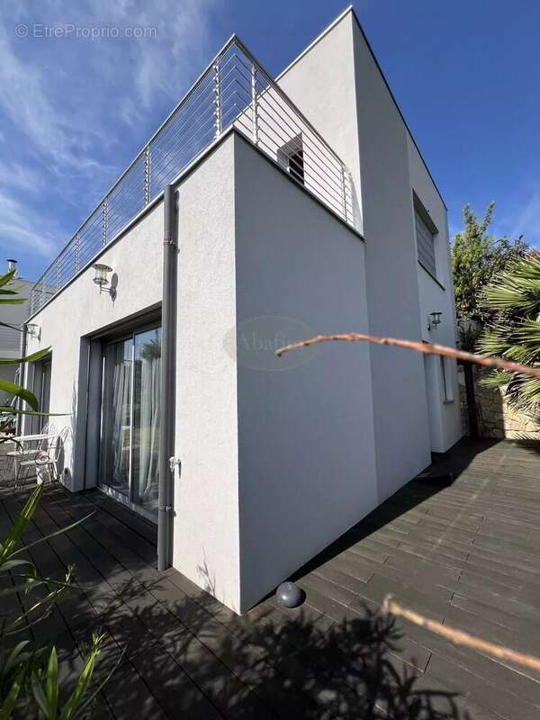 Maison à CAGNES-SUR-MER