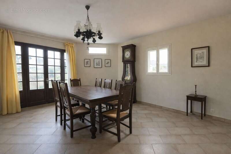 Maison à SAINT-CYR-SUR-LOIRE