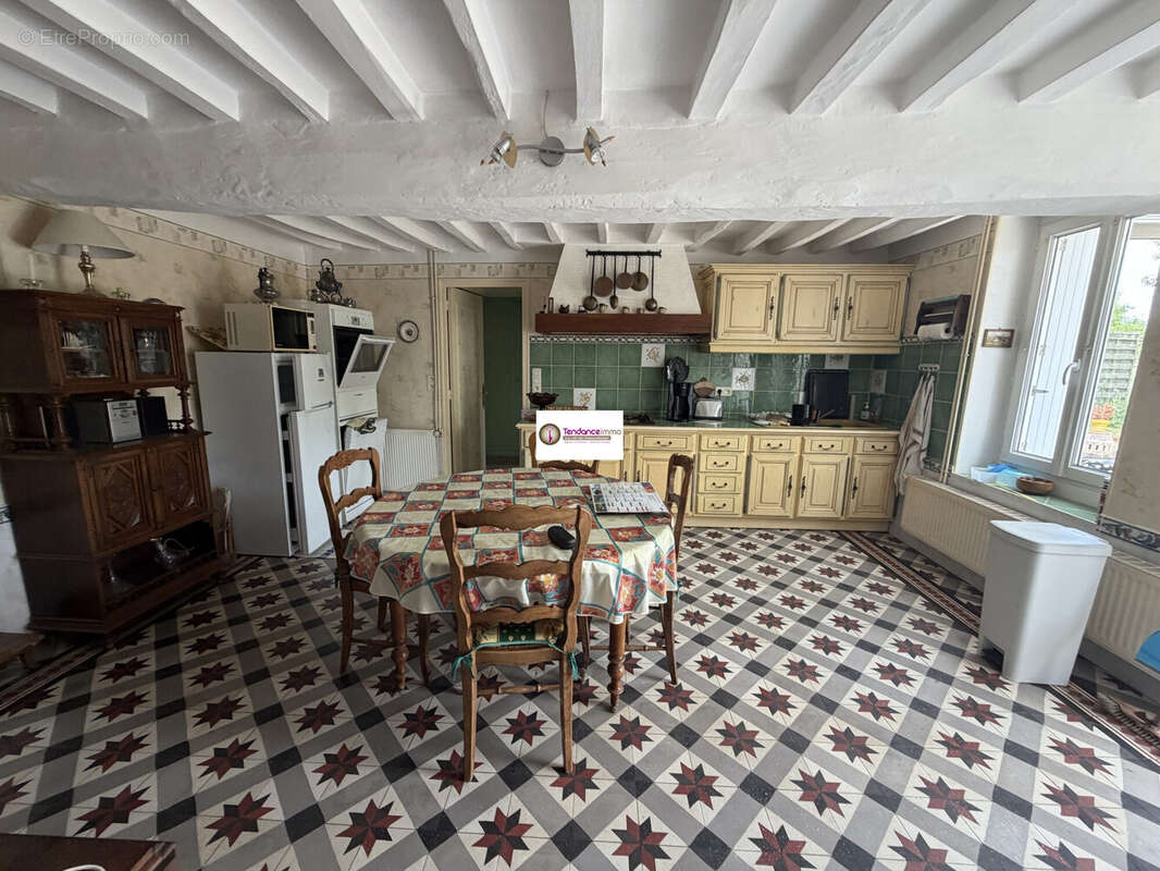 Maison à LE MELE-SUR-SARTHE
