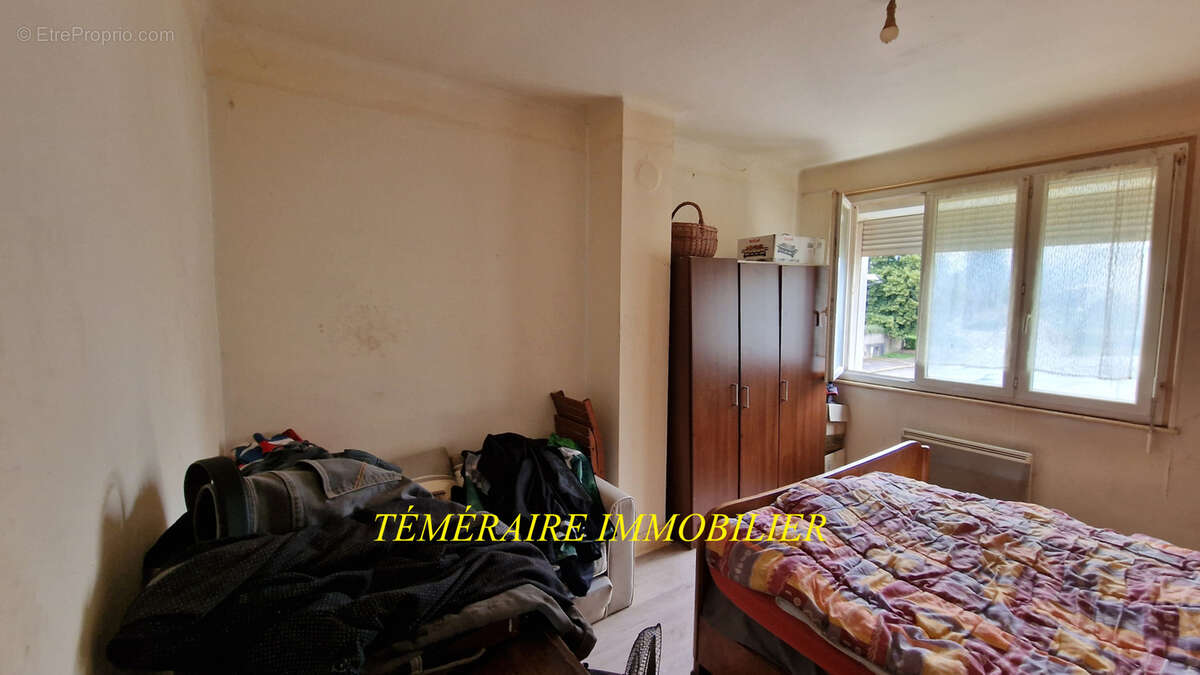 Champagnole - T1 de 32m2 au 1er étage - photo 5