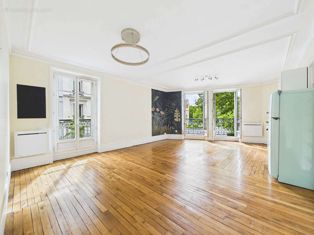 Appartement à PARIS-10E
