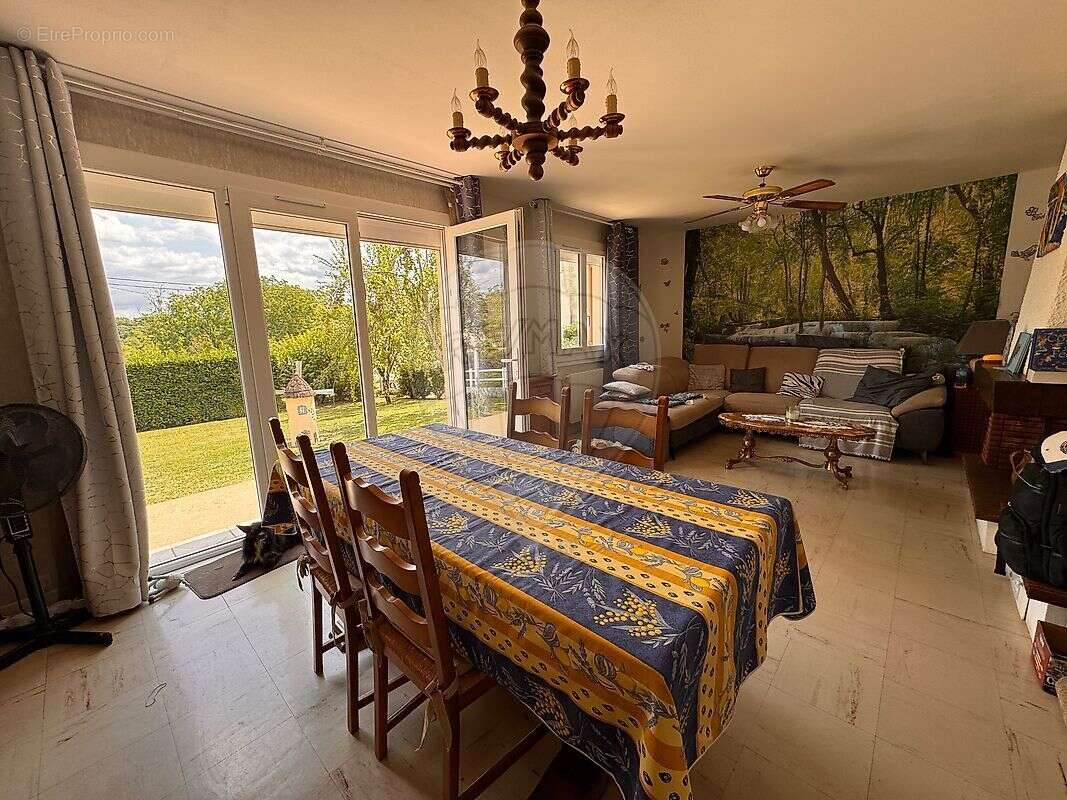 Maison à DONZY