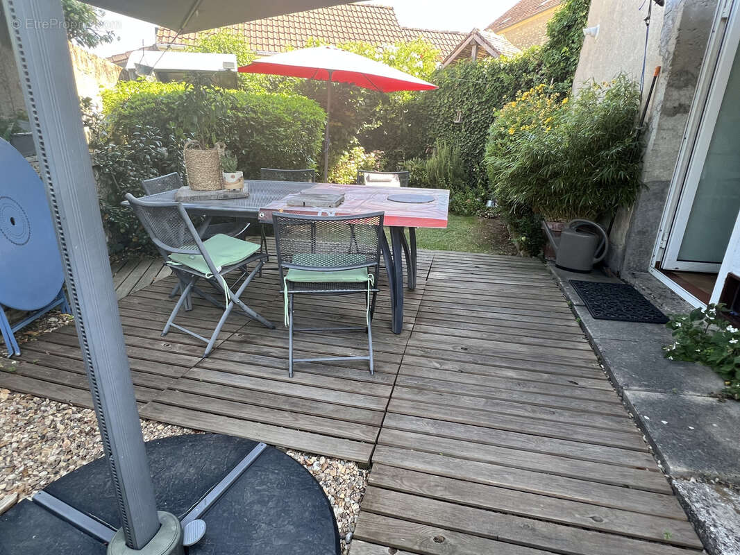 Maison à VARENNES-VAUZELLES