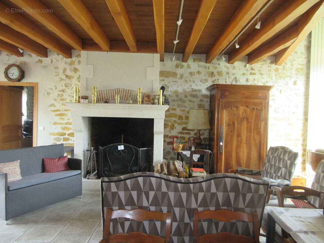 Maison à BAZAIGES