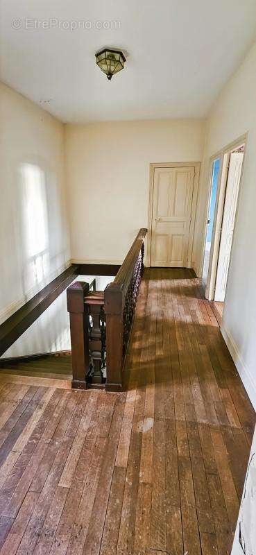 Maison à VAILLY-SUR-AISNE