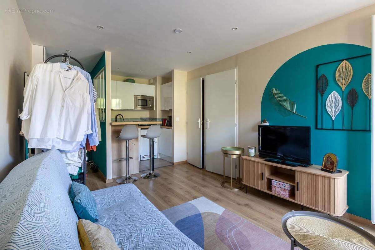 Appartement à BORMES-LES-MIMOSAS