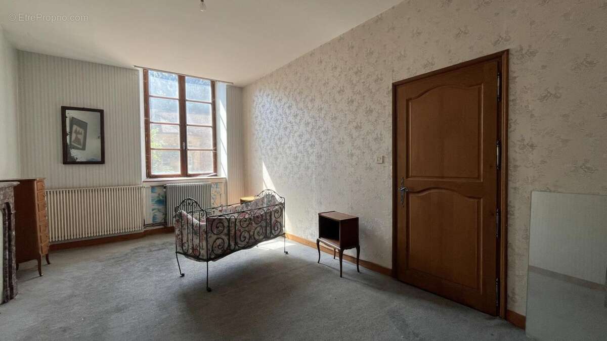 Hôtel particulier du 18ème siècle ouvrant sur cour fermée - photo 20