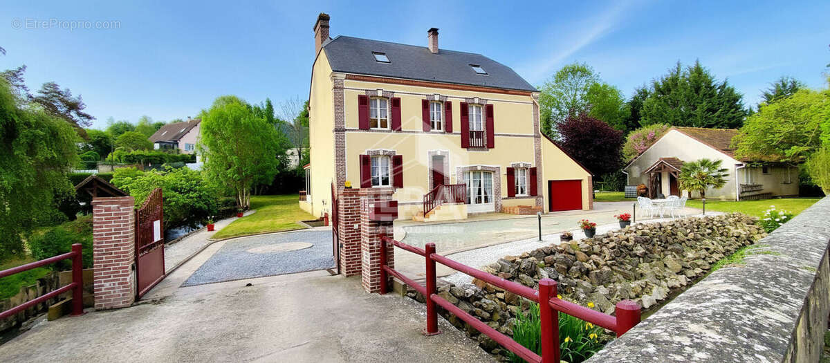 Maison à LA FERTE-BERNARD