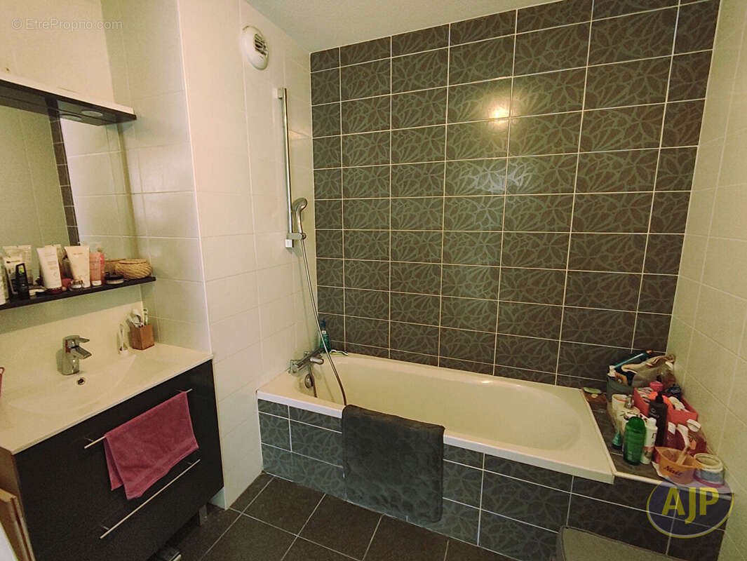 Appartement à VILLENAVE-D&#039;ORNON