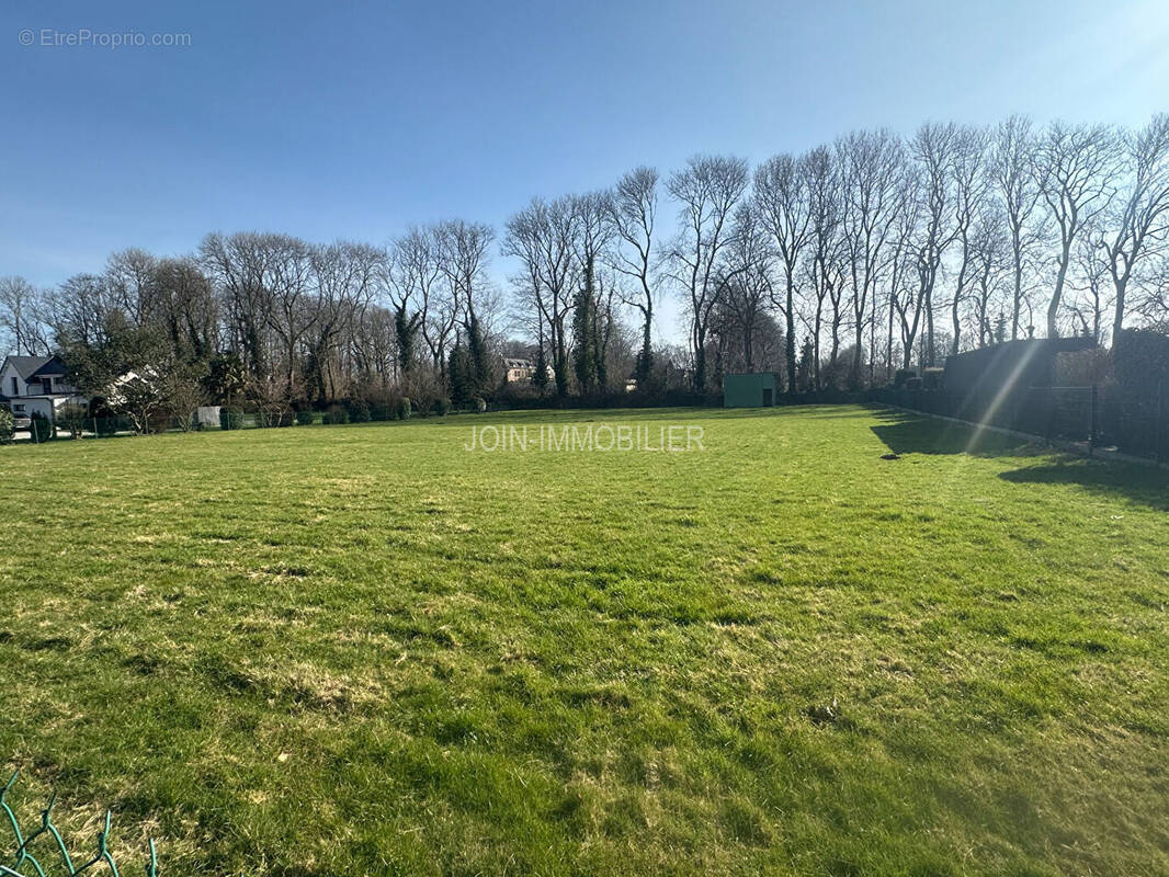Terrain à OFFRANVILLE