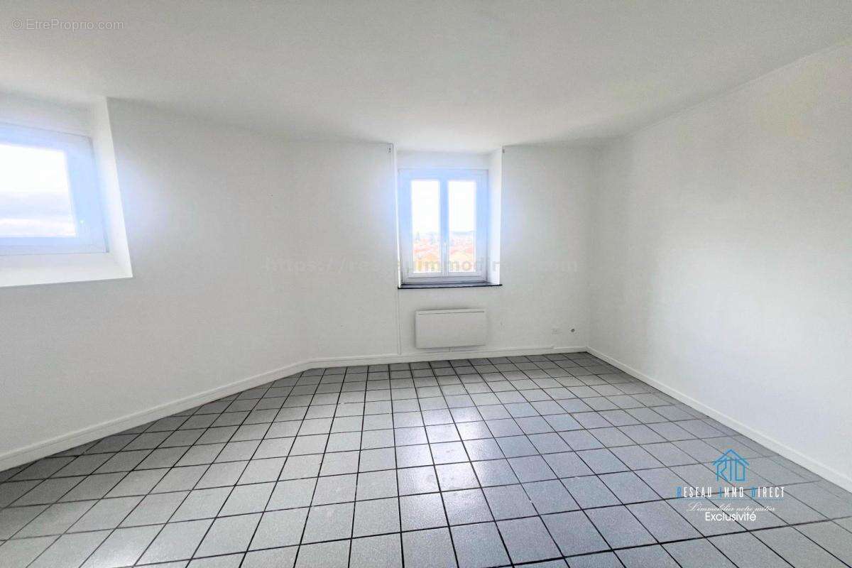 Appartement à CHABONS