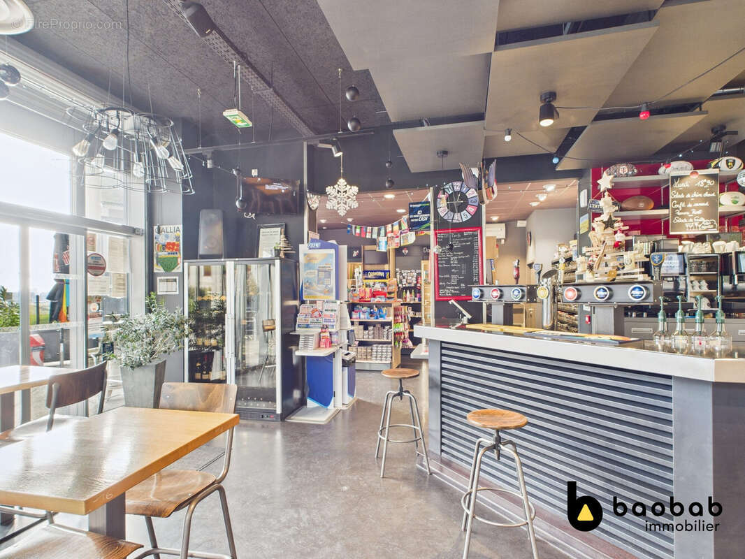 200 m² à Saint-Jeoire-Prieure  - photo 3