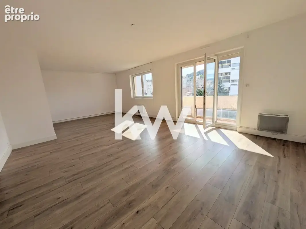 Appartement 4 pièces 107 m² à vendre à Saint-Etienne (42000) - photo 2