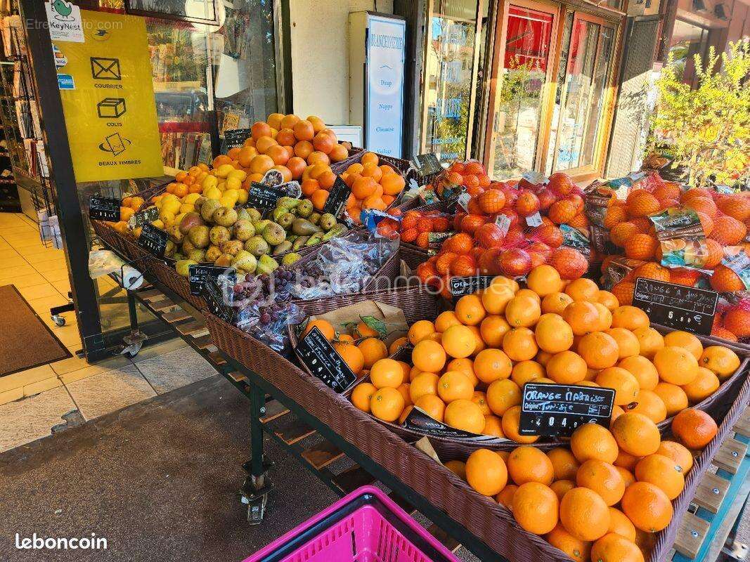 VENDRE : Fond de commerce alimentaire sous enseigne nationale à Cannes - photo 2