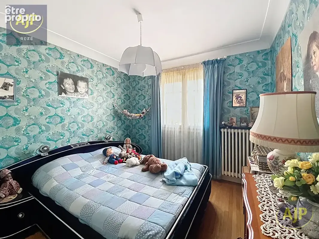REZÉ  Maison 4 pièces de 80 m² avec jardin clos, garage et dépendance - photo 6