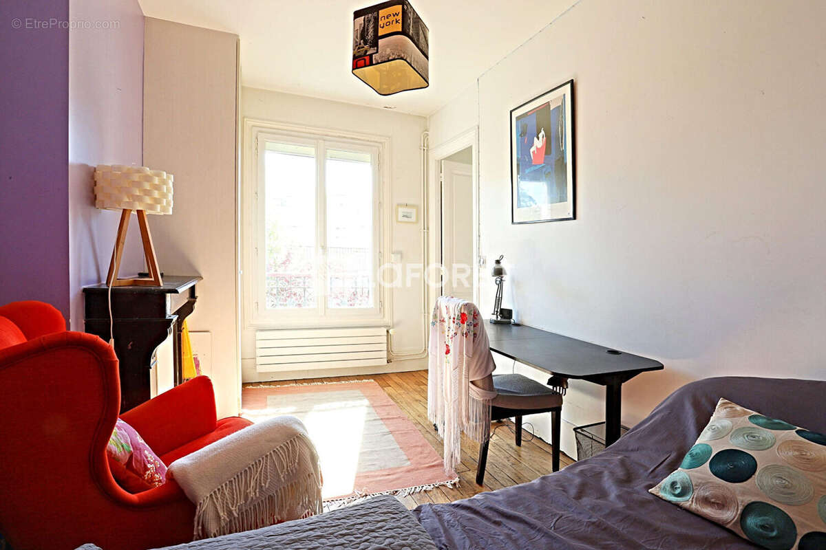 Appartement à PARIS-14E