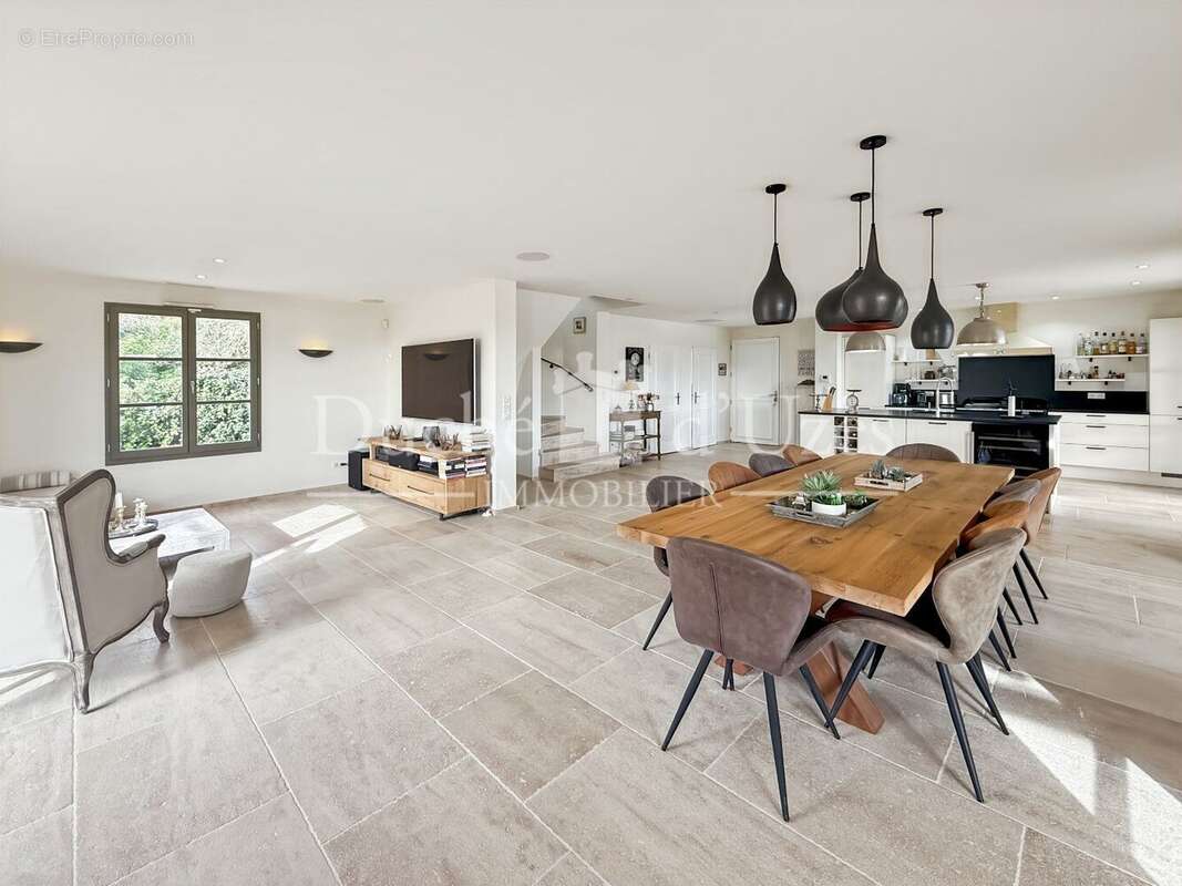 Photo 2 - Maison à UZES