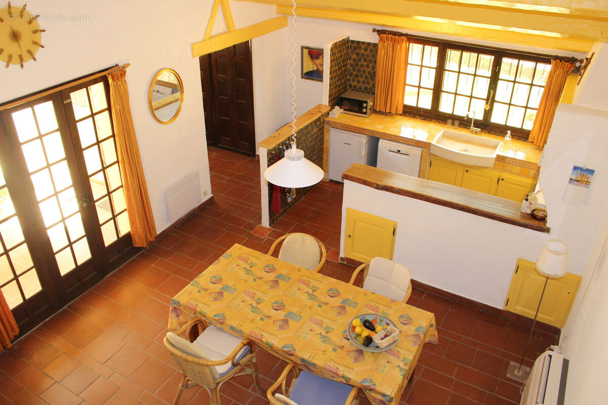 Maison à BORMES-LES-MIMOSAS