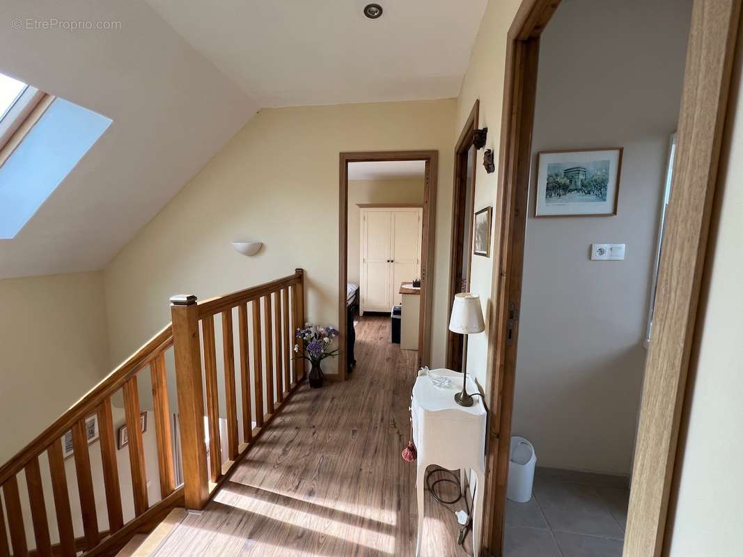 Jolie maison 6 pièces et 2500m2 au calme - photo 10