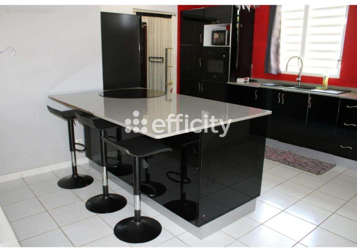 Maison 90 m² à Matoury  - photo 5