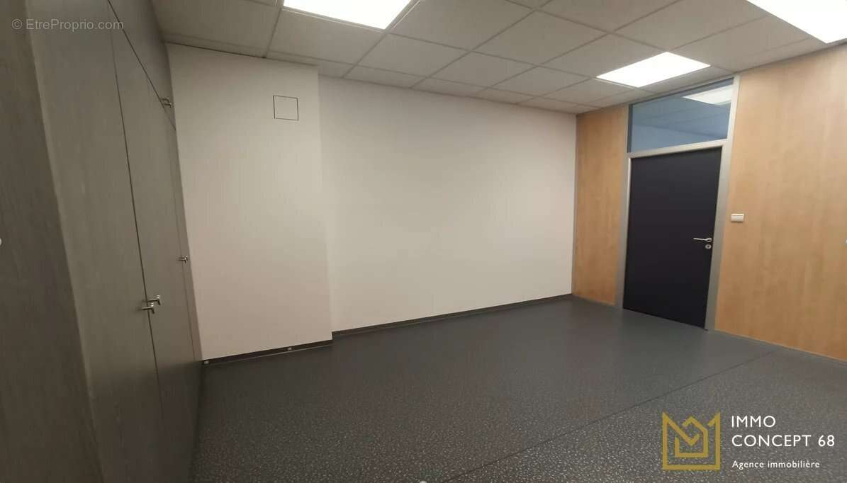 Commerce à HORBOURG-WIHR