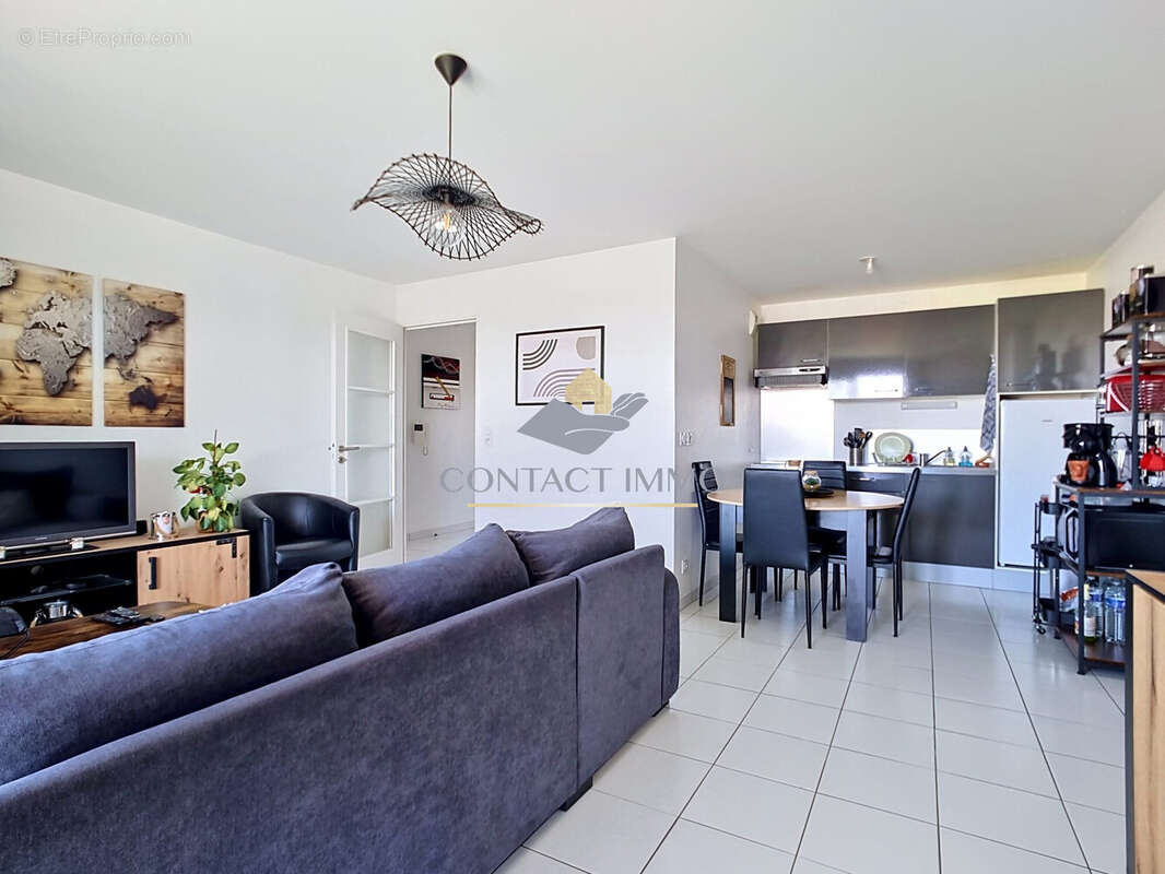 séjour/cuisine - Appartement à LANESTER