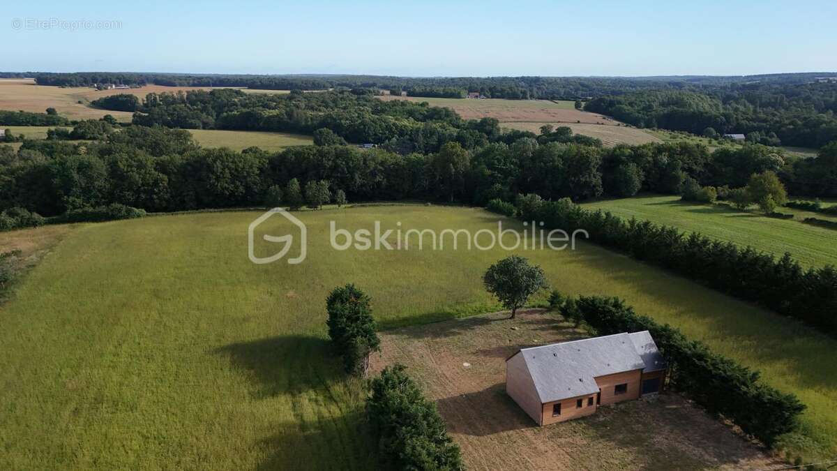 Maison récente de plain-pied avec grand terrain - photo 4