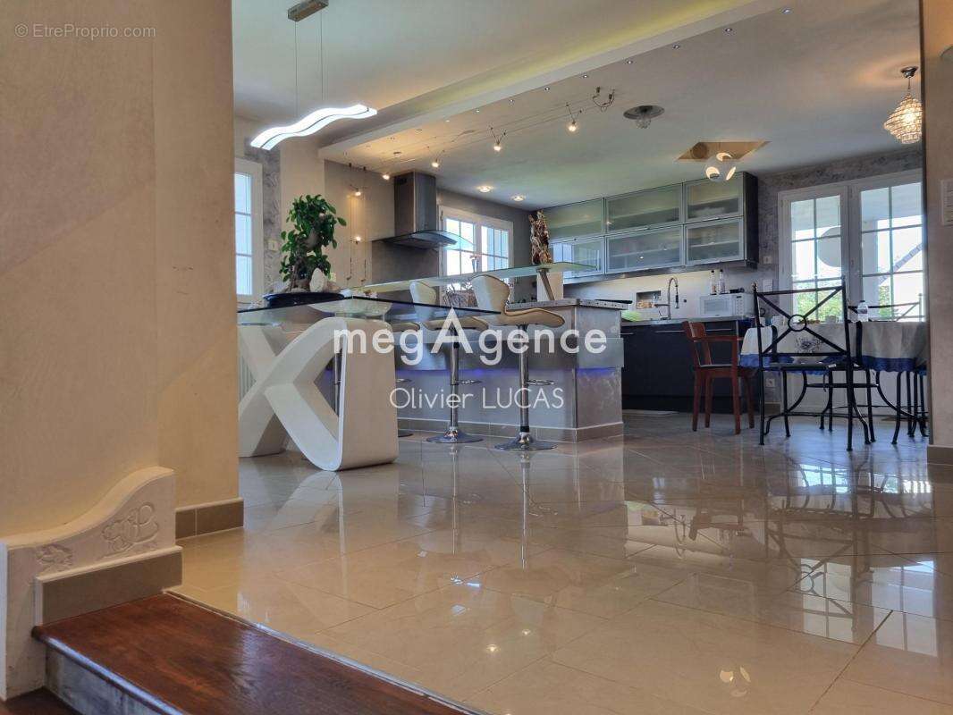 Maison à MOULINEAUX