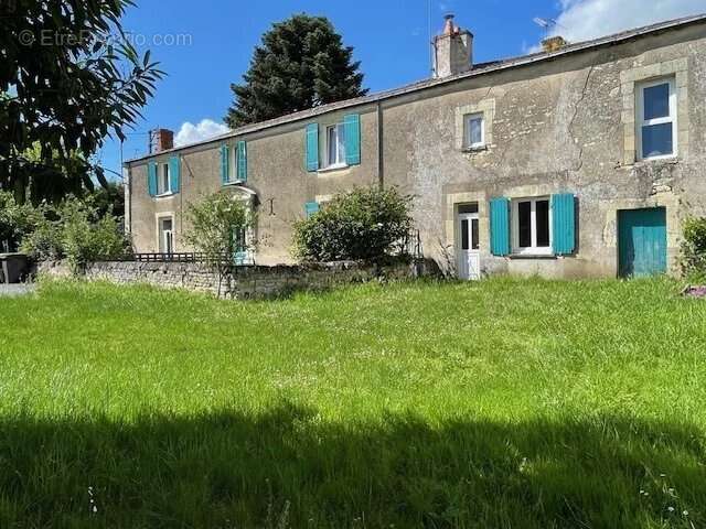 Maison à BRION-PRES-THOUET