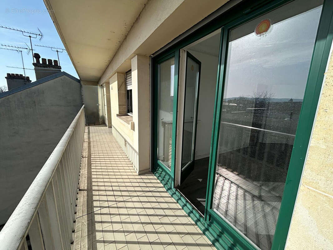 Appartement F2 au centre ville de Mantes la jolie, avec place de stationnement - photo 9