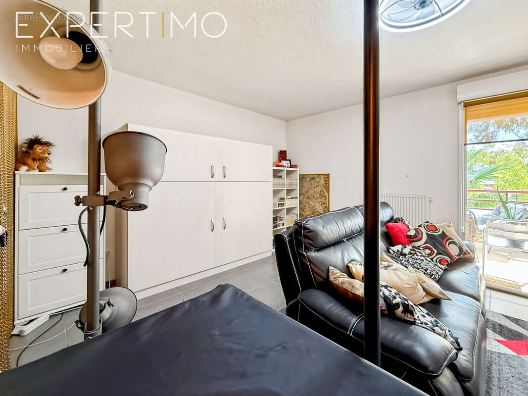 Appartement à JUVIGNAC