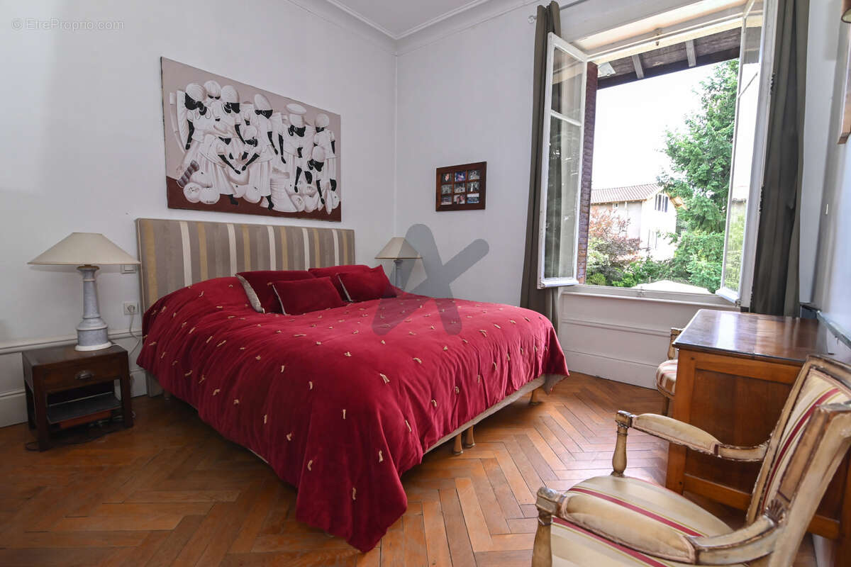 Maison à CHARBONNIERES-LES-BAINS