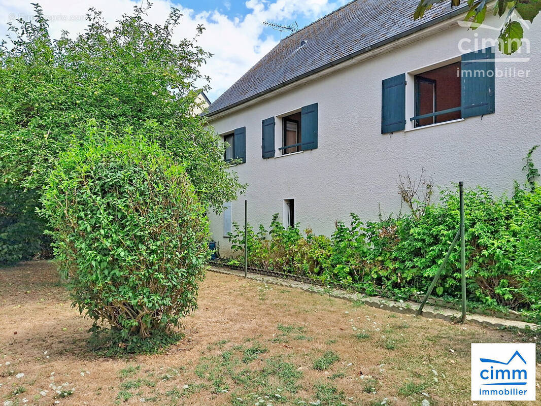Maison à SAINT-ERBLON