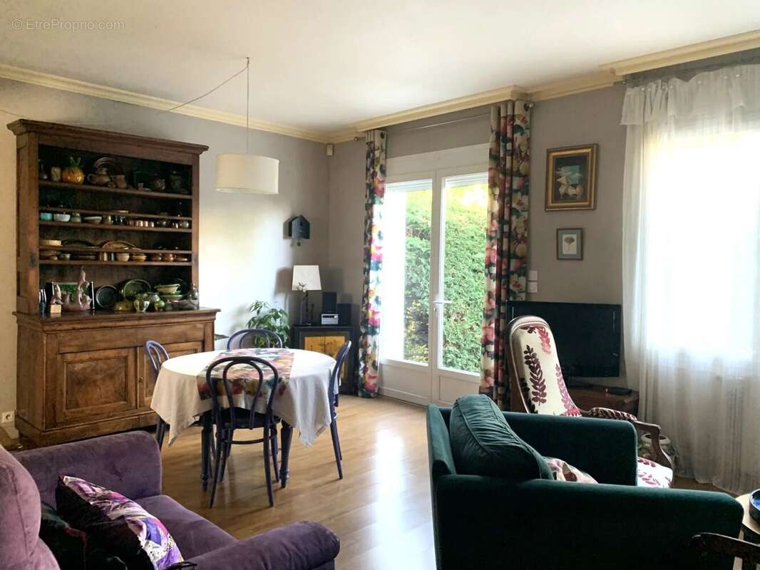 Maison à ROMANS-SUR-ISERE