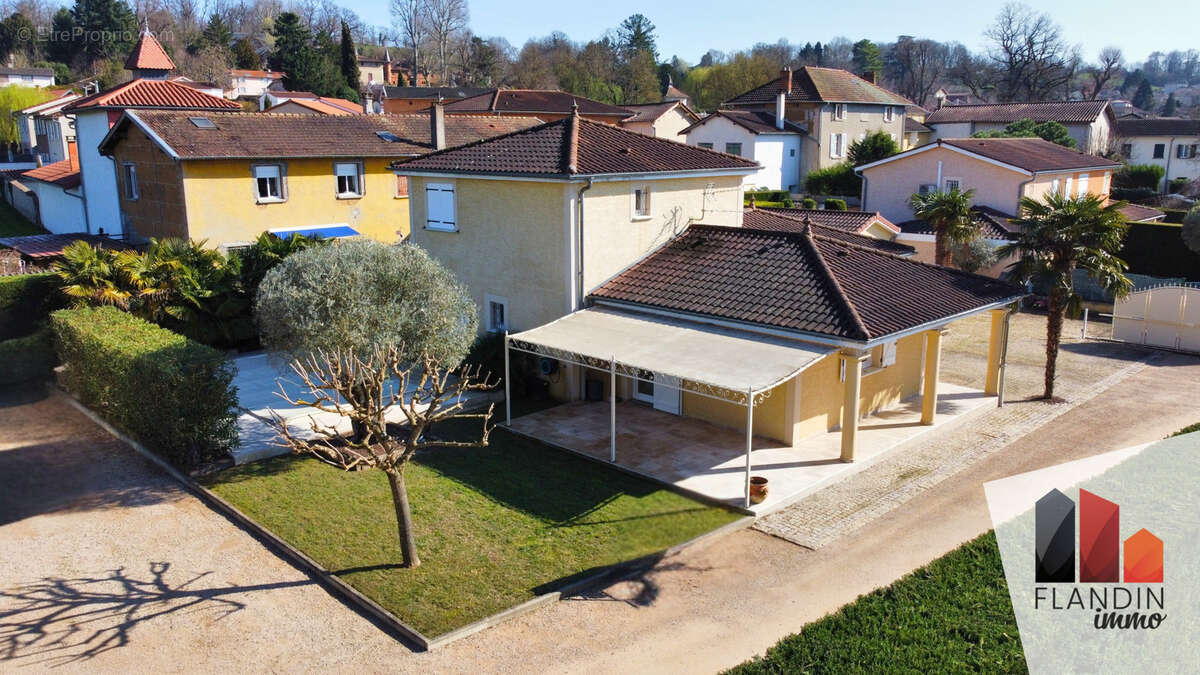 Maison à PARCIEUX
