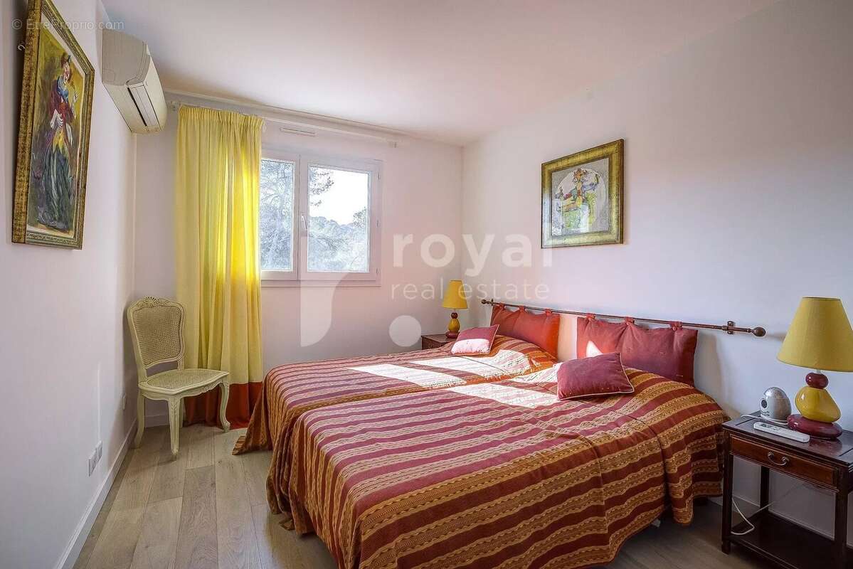 Maison à MOUGINS