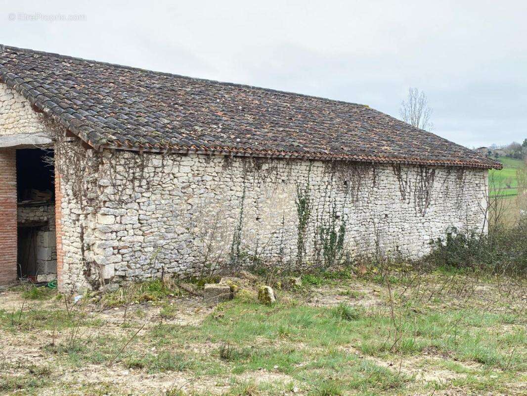 Maison à SAINT-PAUL-DE-LOUBRESSAC